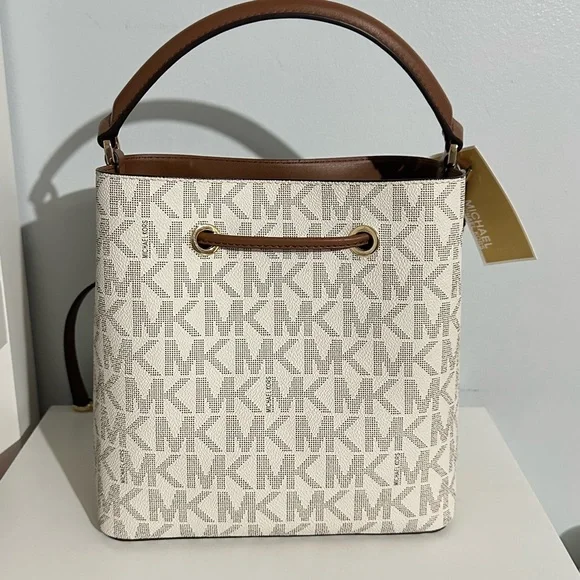 ❤️ Michael Kors bucket bag - Picture 3 of 7
